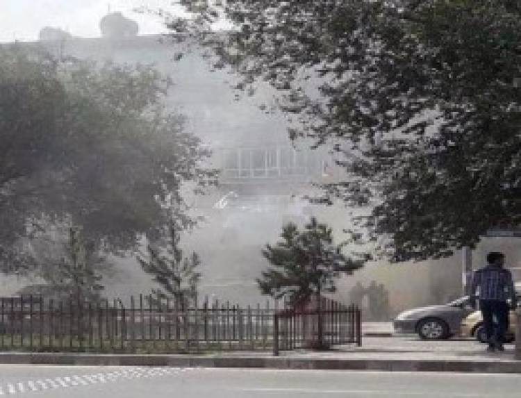 انفجار در ورودی بیمارستان نظامی کابل دست‌کم ۱۵ کشته و ده‌ها زخمی برجا گذاشت