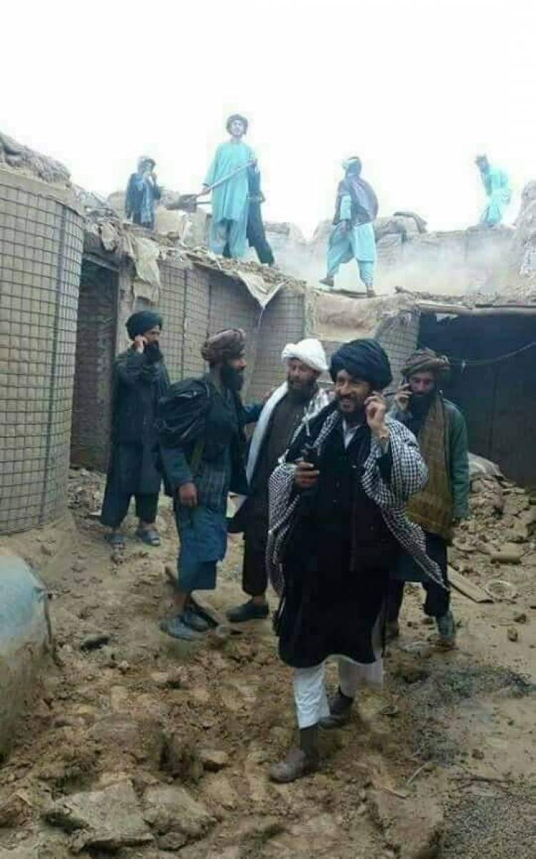 مرکز بادغیس بدست طالبان افتاد